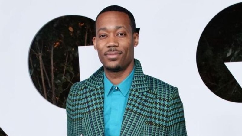 Tyler James Williams sofre com a Doença de Crohn; a enfermidade afeta a região inferior dos intestinos delgado e grosso - Foto: Reprodução/Getty Images