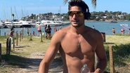 André Martinelli exibe corpaço sarado na praia - Reprodução/Instagram