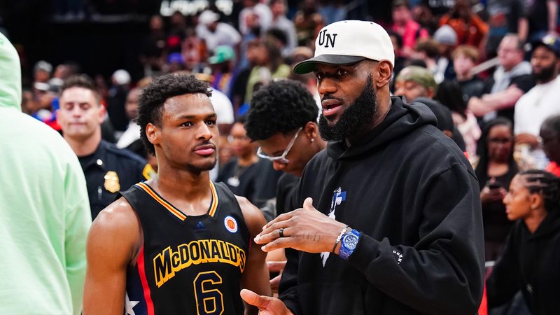 Bronny e LeBron James - Foto: Getty Images