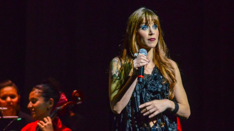 Mel Lisboa se emocionou em Tributo a Rita Lee - Foto: Araujo/Agnews