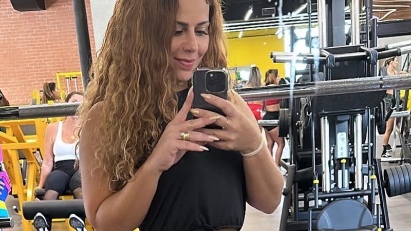 Viviane Araújo exibe corpão torneado na academia - Reprodução/Instagram