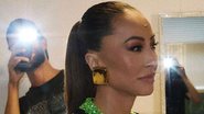 Sabrina Sato esbanjou elegância em look preto e verde - Reprodução: Instagram/Foto: Dani Aguiar