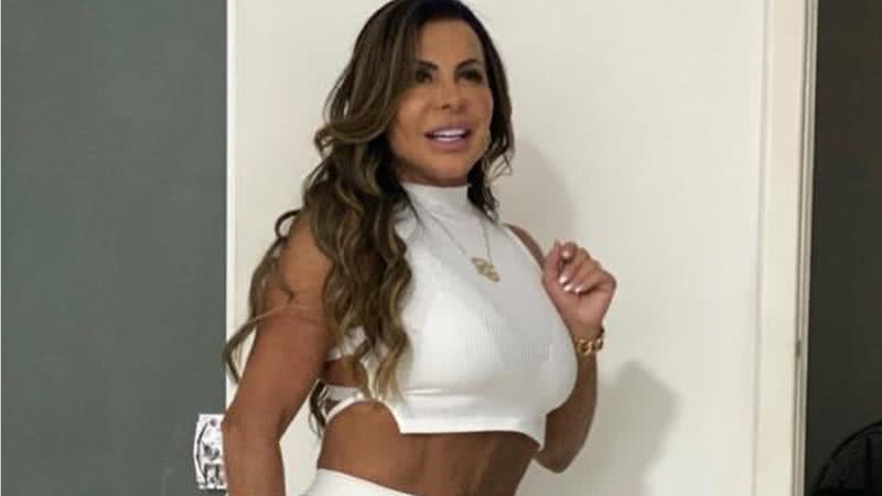 Gretchen causa com look branco ousado - Reprodução/Instagram