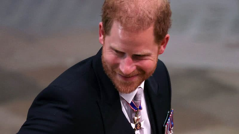 Príncipe Harry na coroação do pai, o Rei Charles III - Foto: Getty Images