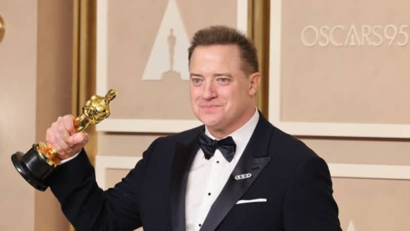 Ator Brendan Fraser se junta aos filhos e namorada Jeanne Moore para comemorar Oscar de Melhor Ator - Foto: Getty Images