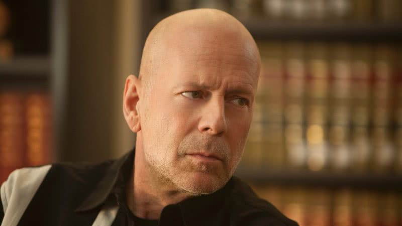 Ator Bruce Willis foi diagnosticado com demência frontotemporal - Foto: Divulgação