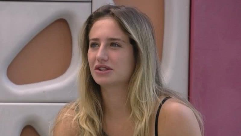 Atriz Bruna Griphao se incomoda com rival interagindo com suas aliadas dentro do confinamento do BBB 23 - Foto: Reprodução / Twitter