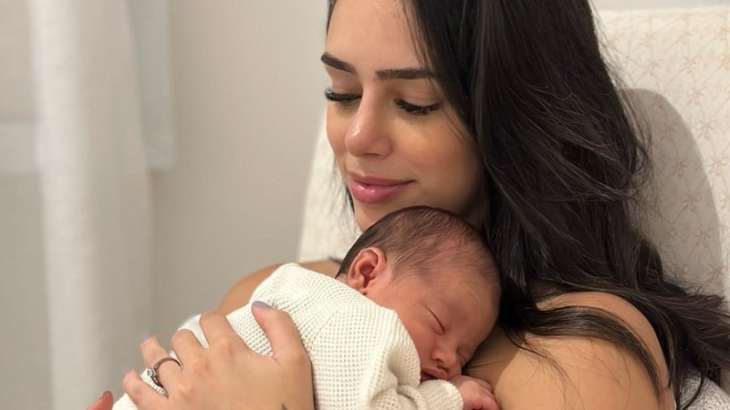 A influenciadora Bruna Biancardi e sua filha, Mavie, fruto da relação com Neymar - Foto: Reprodução/Instagram @brunabiancardi