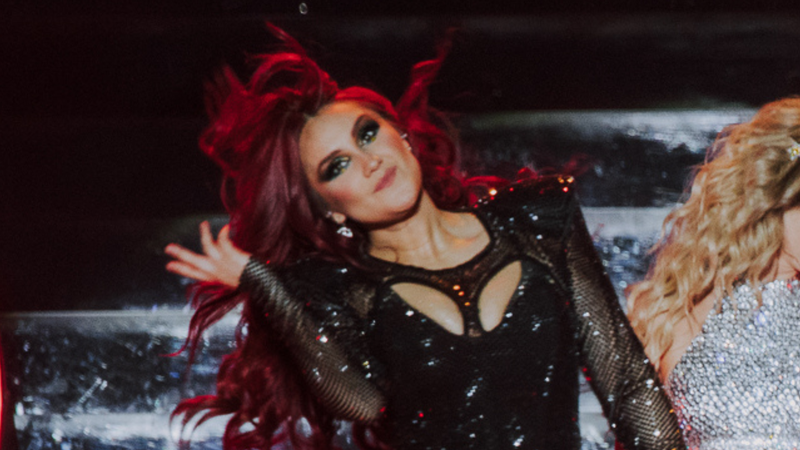 Dulce Maria celebrou aniversário da mãe durante show em São Paulo - Foto: Iris Alves/Livenation