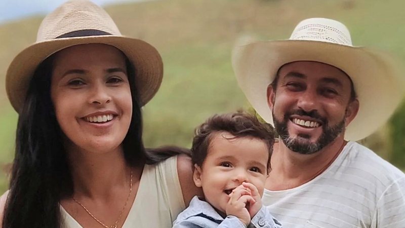 A jornalista Elaine Santos, apresentadora do Canção Nova TV - Foto: Reprodução/Instagram @santos.elainec