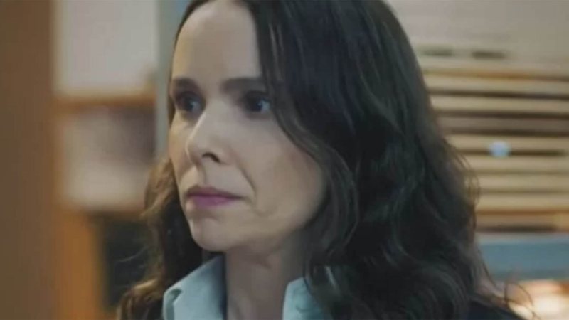 Lucinda (Débora Falabella) na novela Terra e Paixão - Foto: Reprodução / Globo