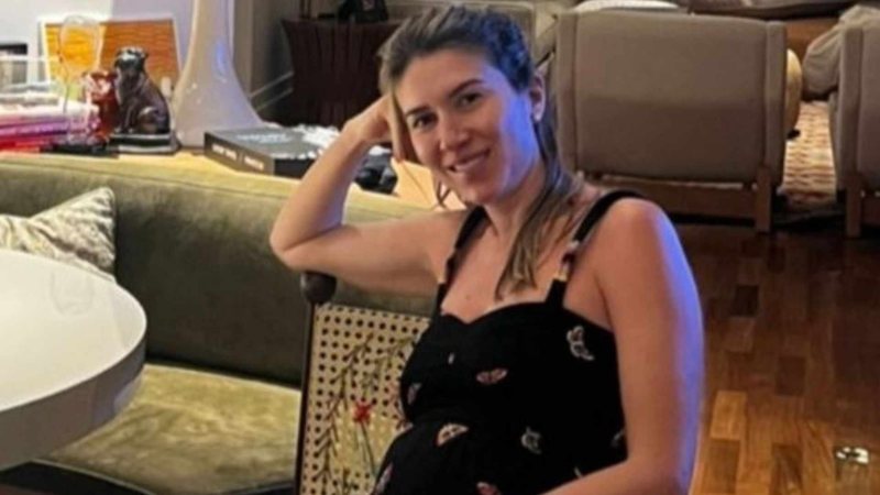 Rebeca Abravanel mostra barriguinha em nova foto - Reprodução/Instagram