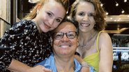 Larissa Manoela com o pai e a mãe - Foto: Reprodução / Instagram