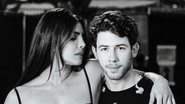 Priyanka Chopra posou ao lado do marido Nick Jonas em show dos Jonas Brothers - Reprodução: Instagram/Foto: Andy Barron