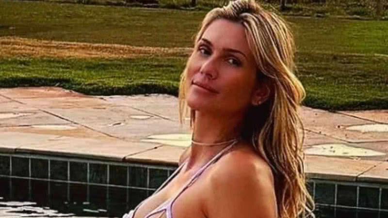 Lívia Andrade esbanja beleza ao curtir piscina - Reprodução/Instagram