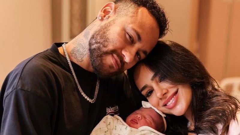 Neymar Jr. e Bianca Biancardi com Mavie - Foto: Reprodução / Instagram