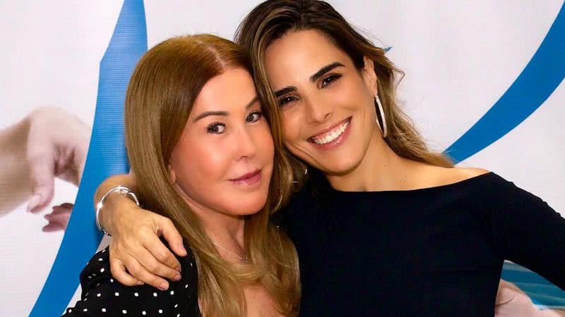 Zilu Godoi surgiu ao lado da filha Wanessa Camargo em bastidor de show - Reprodução Instagram