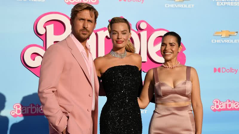 Ryan Gosling, Margot Robbie e America Ferrera - Foto: Reprodução/ Getty Images