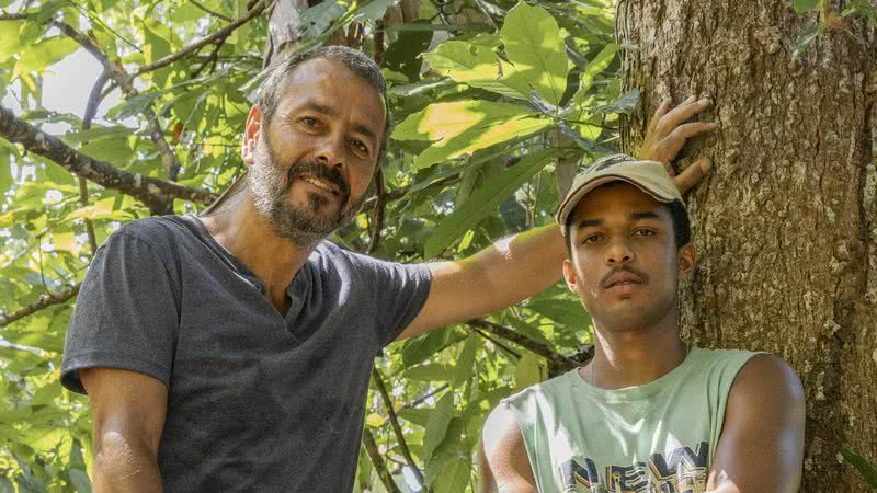 José Inocêncio (Marcos Palmeira) e João Pedro (Juan Paiva) na segunda fase da novela Renascer - Foto: Globo / Fábio Rocha