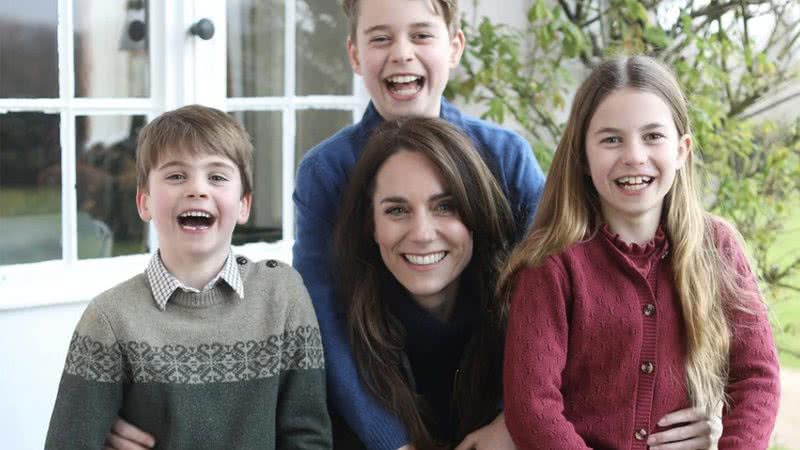 Kate Middleton com os filhos - Foto: Reprodução / Instagram