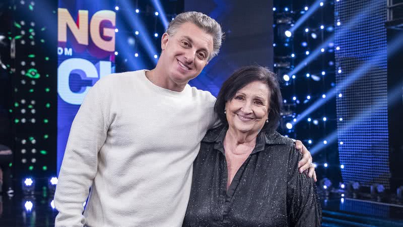 Luciano Huck e Dona Déa Lúcia - Foto: Globo/ Fábio Rocha