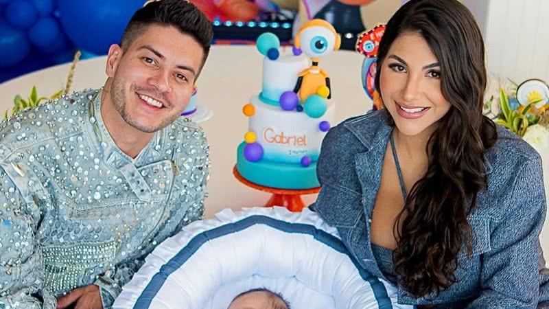 Arthur Aguiar e Jheny Santucci comemoram 2 meses do filho - Foto: Reprodução / Instagram