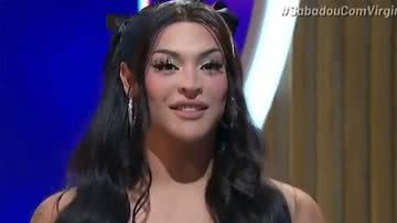 Pabllo Vittar no programa Sabadou com Virginia - Foto: Reprodução / SBT