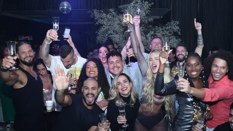 Ex-participantes do BBB 24 reunidos em festa de Yasmin Brunet - Foto: Vera Donato