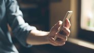 Saiba mais sobre relação do celular com tendinites - Thinkstock