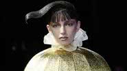 Desfile da grife Viktor & Rolf - Foto: Getty Images