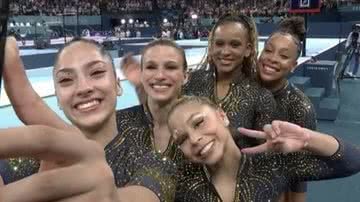 Meninas da ginástica celebram medalha de bronze - Foto: Reprodução / Globo