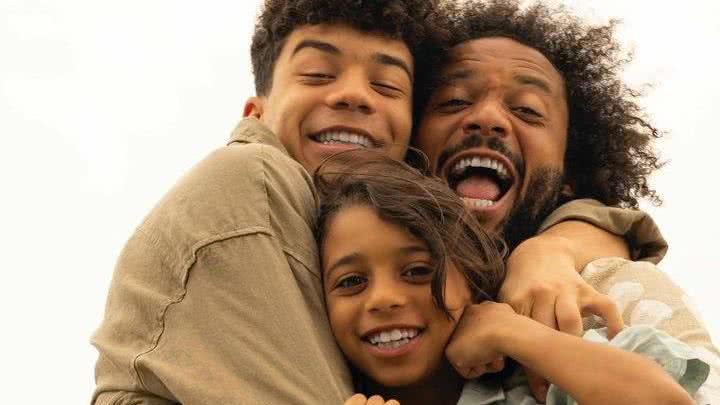 O jogador Marcelo Vieira com os filhos Enzo e Liam - Reprodução/Instagram