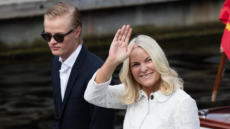 Marius Borg Hoiby e a princesa Mette-Marit da Noruega - Foto: Getty Images