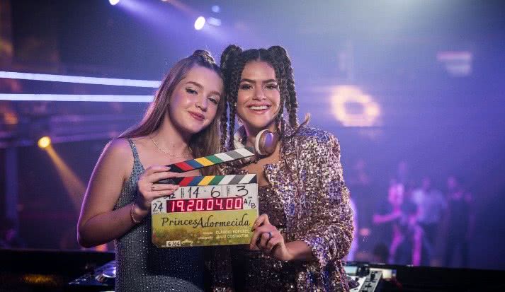 Pietra Quintela e Maisa Silva nos bastidores das gravações de 'Princesa Adormecida' - Divulgação