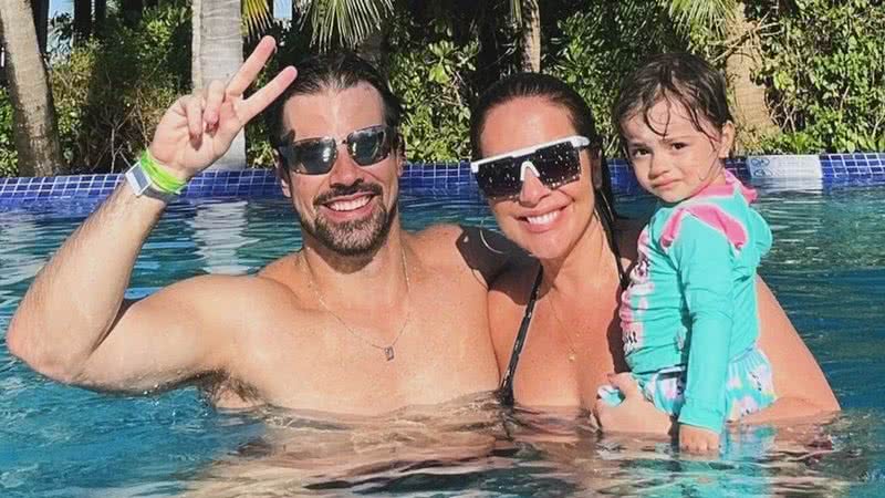 Leandro Gléria, Renata Domínguez e Giulia - Foto: Reprodução / Instagram