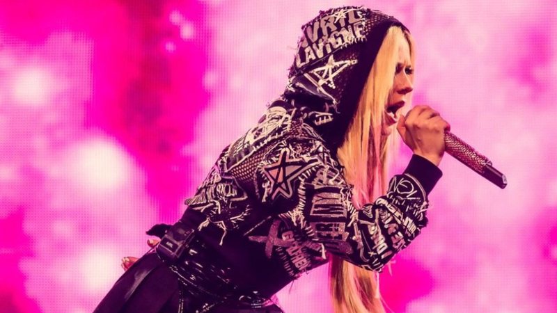 Avril Lavigne em show - Foto: Reprodução/Instagram