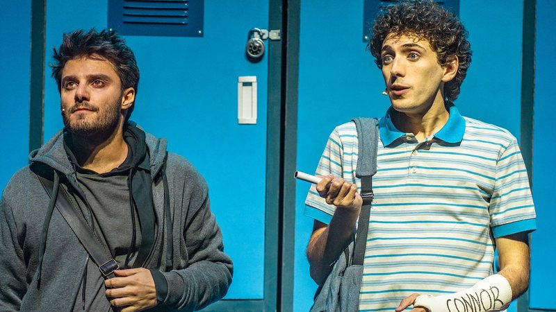 Hugo Bonemer interpreta Connor Murphy na peça 'Querido Evan Hansen' - Ricardo Brajterman