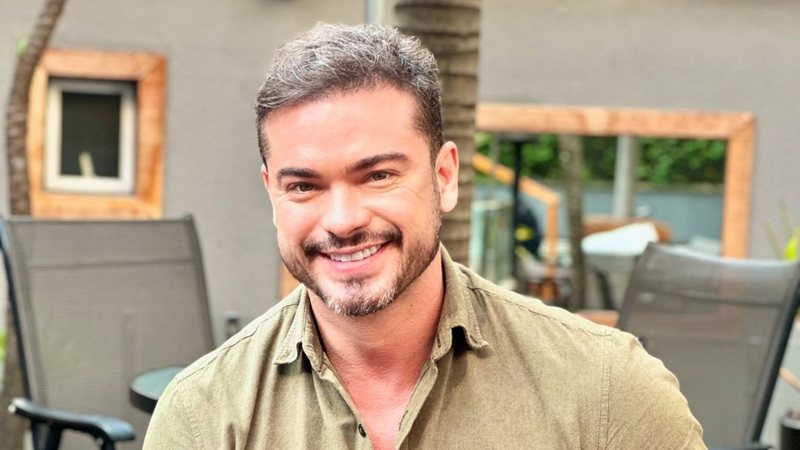 Sidney Sampaio está no ar na reprise de Alma Gêmea - Foto: Reprodução/Instagram