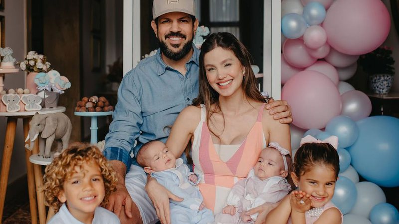 Sorocaba e Biah Rodrigues com os filhos - Foto: Divulgação/Thai Lazarini/CG Comunicação