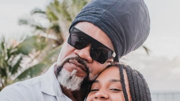 Carlinhos Brown com a filha, Leila - Foto: Reprodução / Instagram