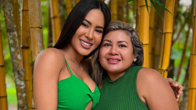 Isabelle Nogueira com a mãe, Jaqueline - Foto: Reprodução / Instagram