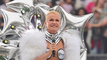 Xuxa Meneghel no show do intervalo no Futebol da Esperança - Foto: Brazil News