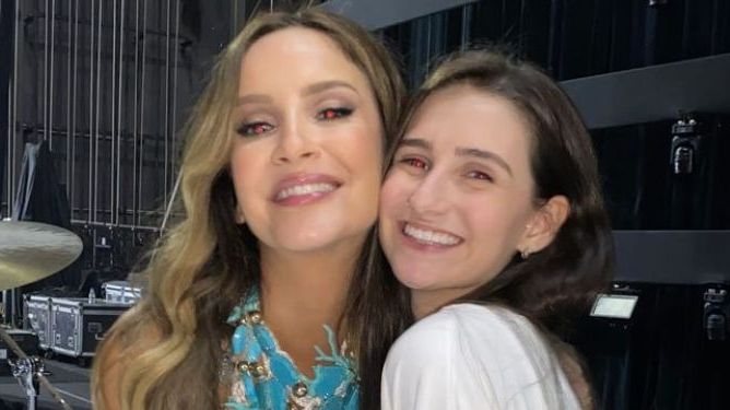 A dançarina Isabella Oliveira e a cantora Claudia Leitte - Foto: Reprodução/Instagram @bella23soares