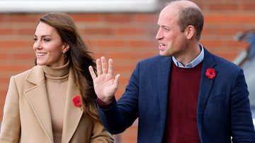 Kate Middleton e príncipe William com os broches de papoula - Foto: Getty Images