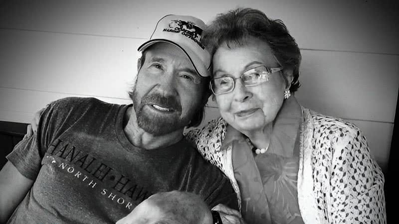 Chuck Norris com a mãe - Foto: Reprodução/Instagram