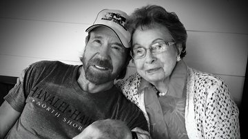 Chuck Norris com a mãe - Foto: Reprodução/Instagram