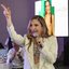 Claudia Leitte faz show no leilão da Gerando Falcões