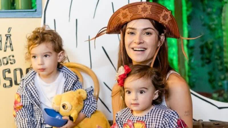 Thaila Ayala e os filhos, Francisco e Tereza - Foto: Reprodução / Instagram