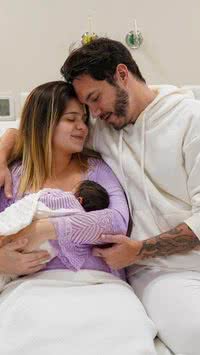 Nasceu! Viih Tube e Eliezer publicam primeira foto com a filha Lua