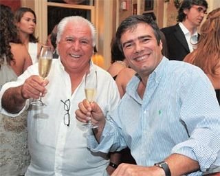 No Lounge Saeco, de João Zangrandi, o empresário recebe homenagem de amigos pela vitória.